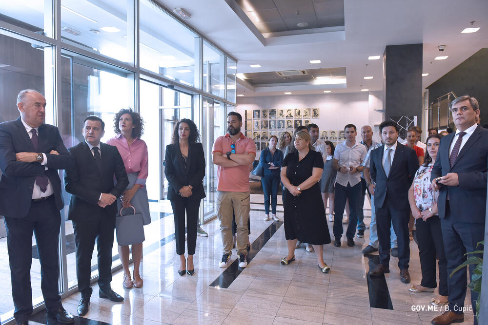 <p>Izložba je dio arhive Generalnog sekretarijata Vlade koju čini više od 350.000 fotografija</p>