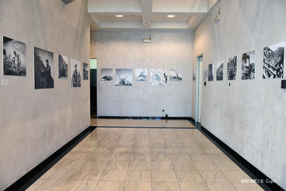 <p>Izložba je dio arhive Generalnog sekretarijata Vlade koju čini više od 350.000 fotografija</p>