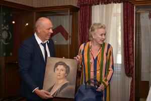 Unuka Jelene Savojske poklonila Narodnom muzeju vrijedne predmete