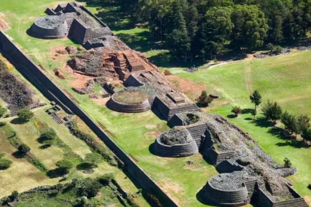 Piramide - najočuvanije relikvije Purepeća, prehispanske starosedelačke skupine koja je nekada ovde vladala, Foto: BRIAN OVERCAST/ALAMY STOCK PHOT