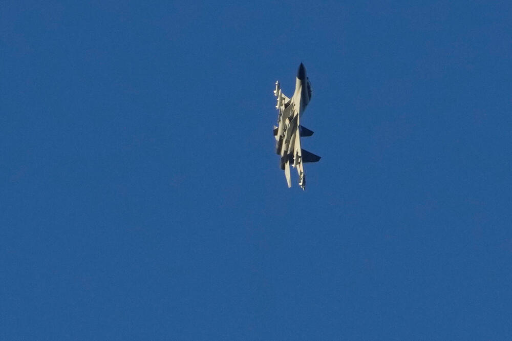 Kineski avion u blizini Tajvana, Foto: Reuters