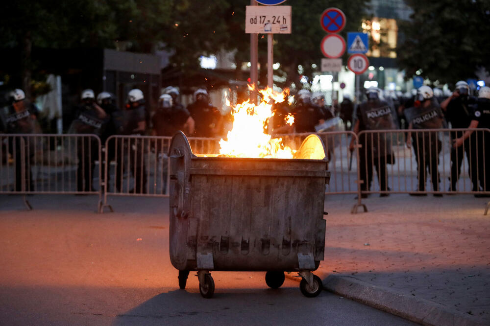 Detalj sa protesta u Nikšiću, Foto: Stevo Vasiljević/Rojters