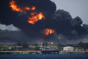 Požar u kubanskom skladištu nafte: Jedna osoba stradala, 17 nestalo
