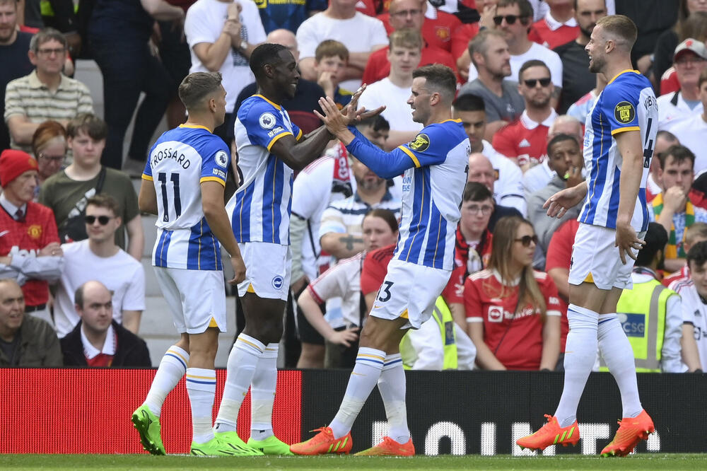 Gros proslavlja gol sa saigračima, Foto: Reuters