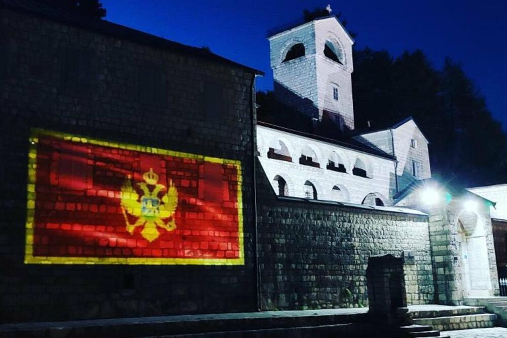 ”I Crkva doprinosi produbljivanju podjela forsiranjem nekih tema”: Projekcija zastave na zidu Cetinjskog manastir, Foto: tviter
