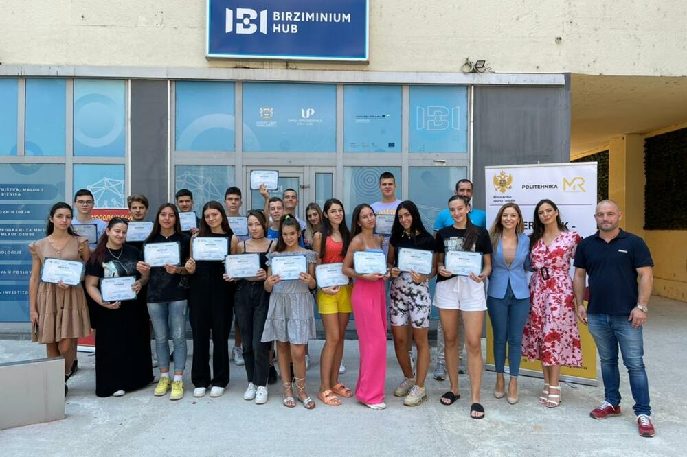 Školu pohađali mladi iz pet crnogorskih opština i glavnog grada, Foto: Politehnika