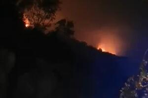 Aktivni požari u Perastu, iznad Risna, u Kostanjici, ponovo gori u...