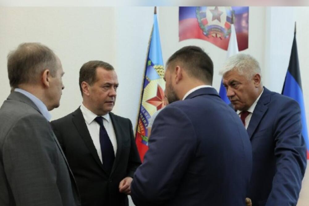 Medvedev (drugi s lijeva), Foto: Telegram