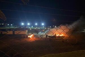 Haos u Argentini, navijači podmetnuli požar i zapalili automobile...