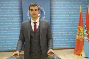 Božović: Inicijativa o izglasavanju nepovjerenja Vladi podnijeta...