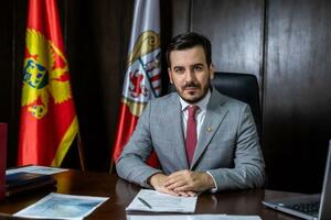 Jokić i Mršulja: Osuđujemo paljenje vozila izvršnoj direktorici...