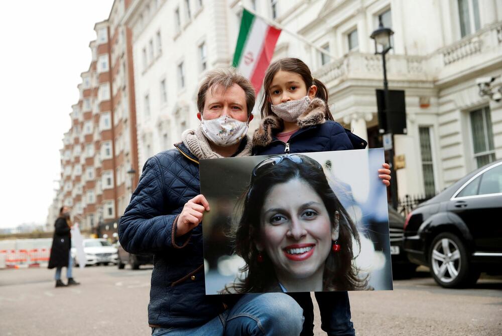 Ričard i Gabrijela Retklif na protestu ispred iranske ambasade u Londonu 8. marta 2021.