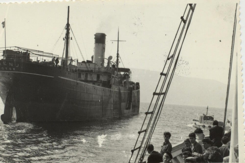 Parobrod “Prenj” u Boki, Foto: Privatna arhiva