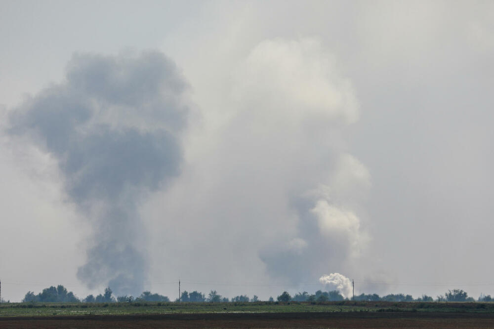 Dim koji se diže iznad područja nakon navodne eksplozije u selu Majskoje, Foto: REUTERS