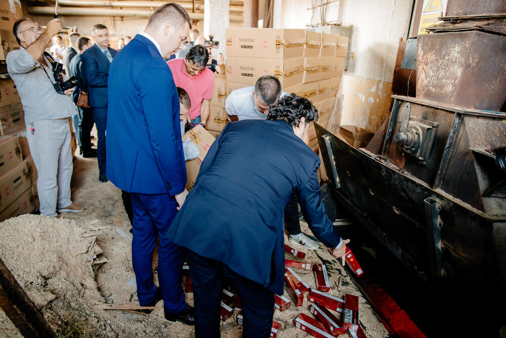 <p>U krugu fabrike "Javorak" biće spaljeno oko 1.500 paketa cigareta</p>
