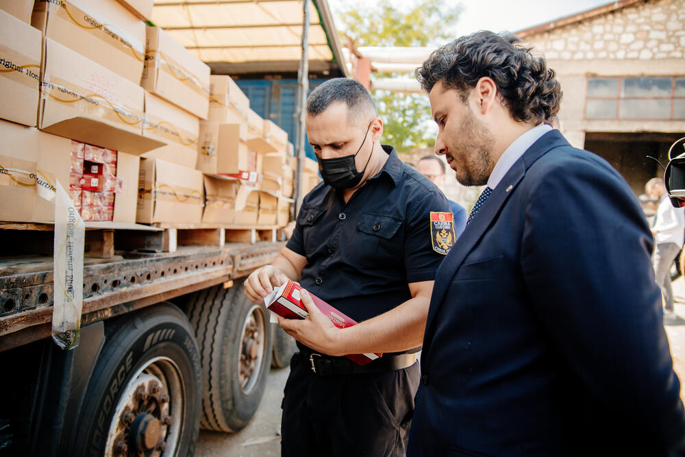 <p>U krugu fabrike "Javorak" biće spaljeno oko 1.500 paketa cigareta</p>