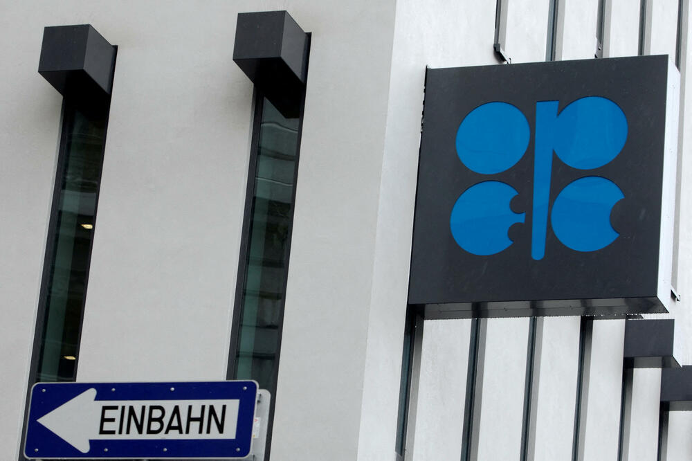 Logo OPEK-a ispred sjedišta organizacije u Ženevi, Foto: Rojters