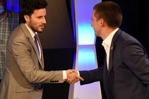 Kraj ili vještačko disanje za premijera