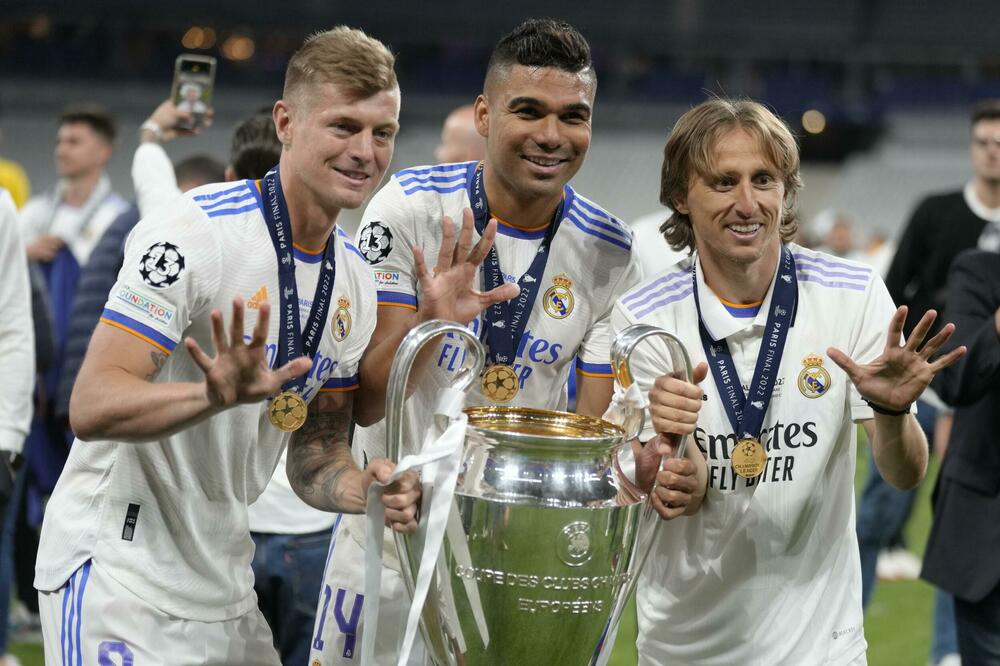 Kazemiro, Modrić i Kros, Foto: AP Photo/Kirsty Wigglesworth