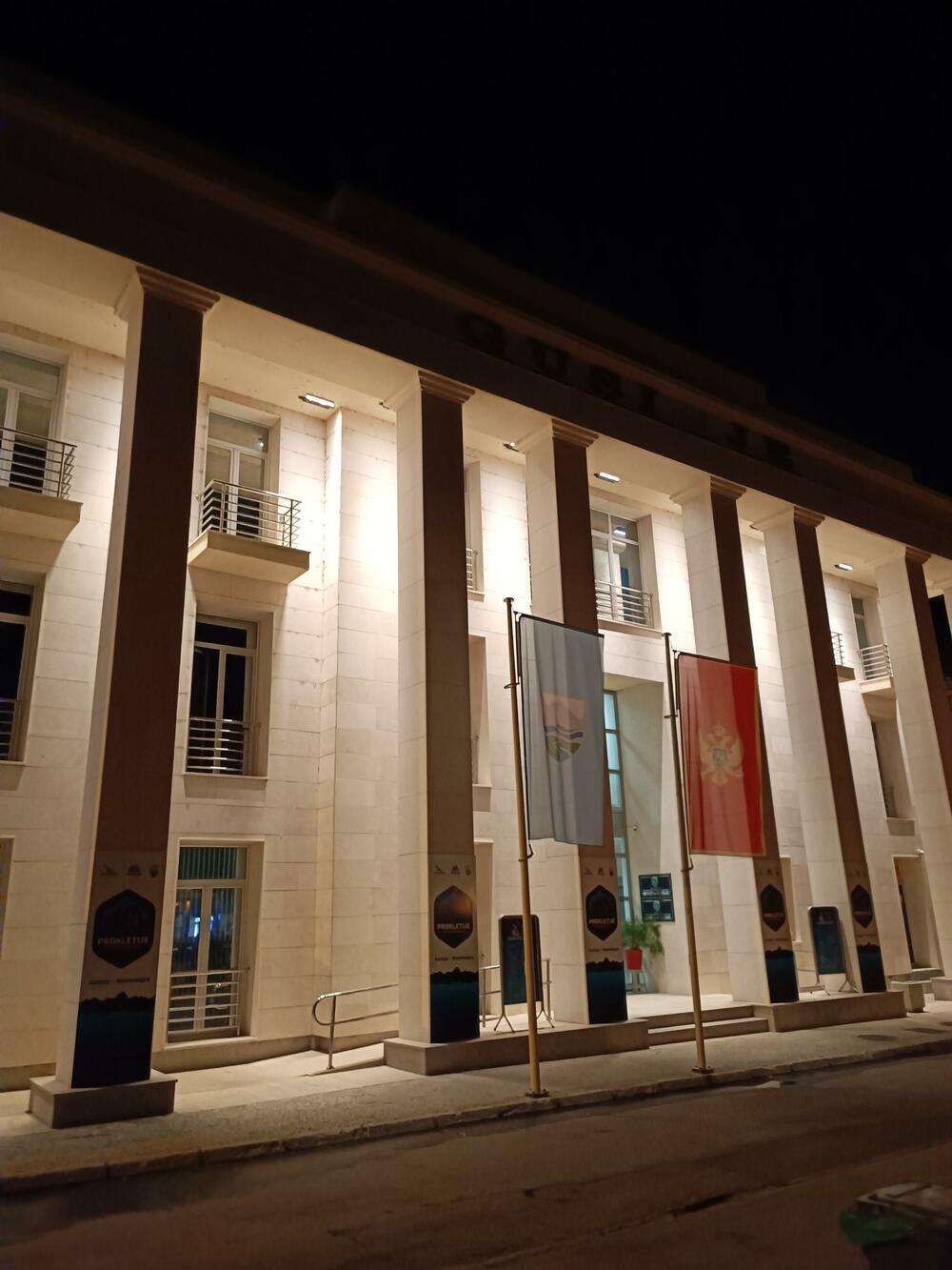 Gusinje municipal building