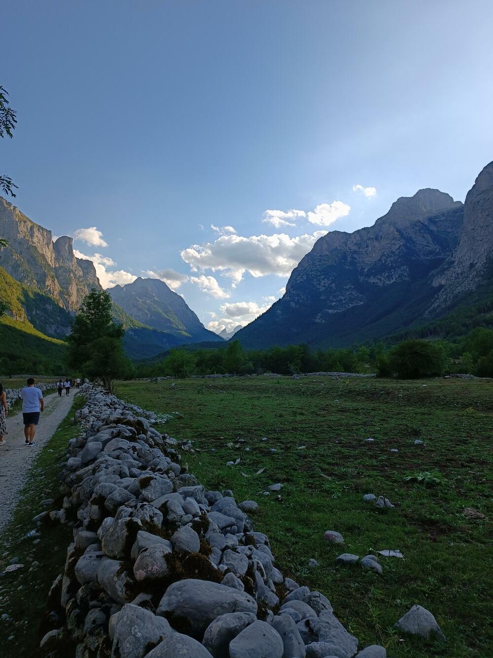 <p>Novinari iz Crne Gore upoznali se s ljepotama najmlađeg nacionalnog parka, u organizaciji Nacionalnih parkova</p>
