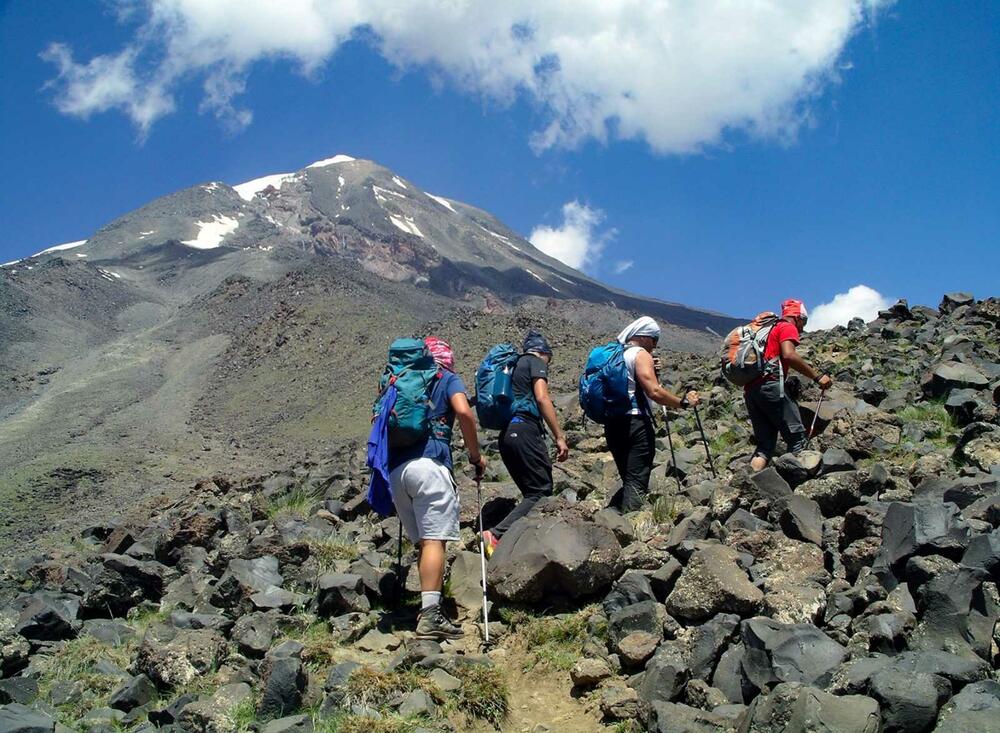 Članovi ekspedicije tokom aklimatizacionog uspona
