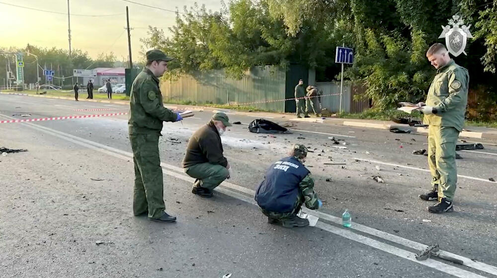 Istražitelji na mjestu bombaškog napada u kojem je stradala Dugina