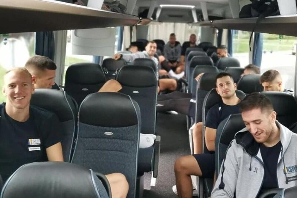 Košarkaši BIH na putu ka Crnoj Gori, Foto: KSBIH