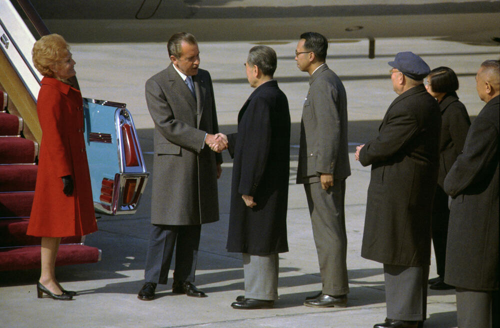 Ričard Nikson i Džou Enlaj 21. februara 1972. godine
