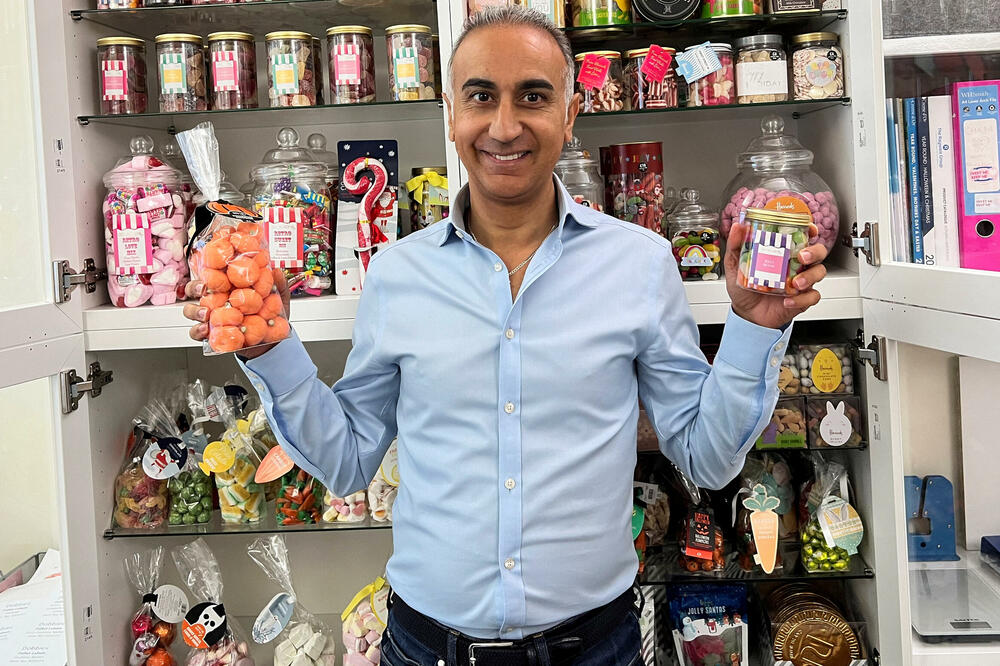 Nisim Nisim, direktor kompanije “Sweet Me Keep Me” u kancelariji u Londonu, Foto: Rojters