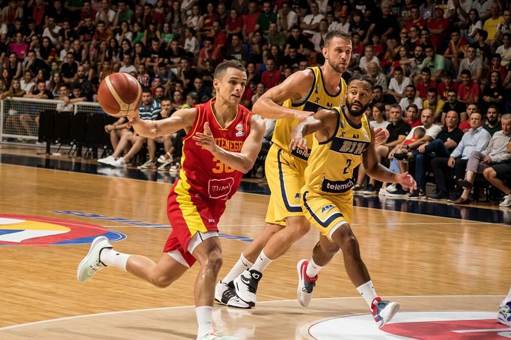 Petar Popović na utakmici sa BiH, Foto: fiba.basketball