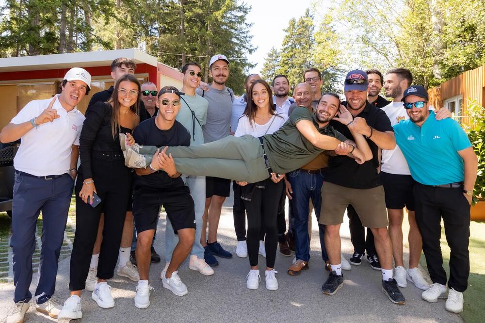 Aleksandar Radoičić sa navijačima slavi plasman na veliki turnir, Foto: Omega European Masters – DEPREZ