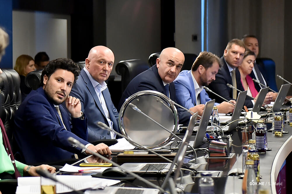 Do usvajanja zakona o vladi, nejasno šta je dozvoljeno u tehničkom mandatu: Sjednica Vlade, Foto: SasaMatic