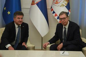 Eskobar i Lajčak razgovarali sa Vučićem: "Težak i dug sastanak"