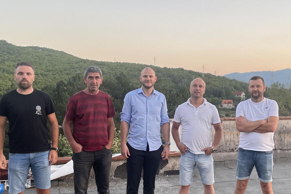 Vučinić obišao radnike Željezare, Foto: Radnička partija