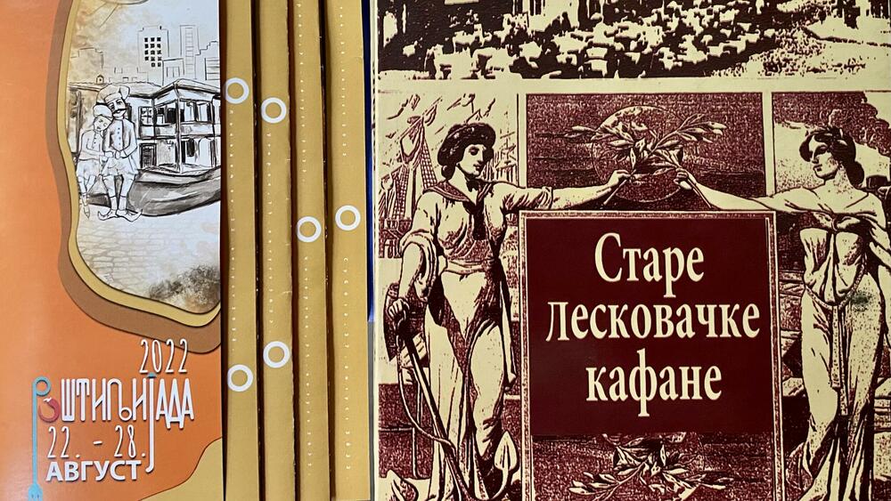 <p>Fanovi Roštiljijade, od Bugarske do Slovenije, hodočaste Leskovac, dok Leskovčani izbjegavaju centar. Ali razigranost leskovačkih ukusa i romskih prstiju na trubama jaki su razlozi da ovom vašaru oprostimo sve ostalo</p>