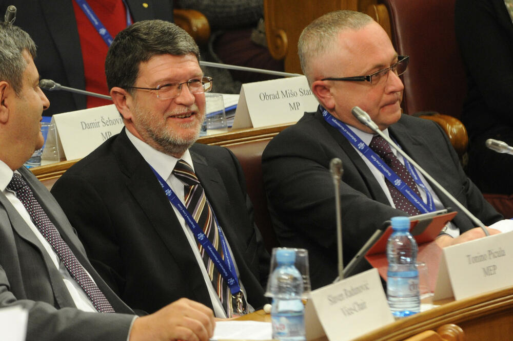 ”Bilo bi neobično da se nisam oglasio nakon smjene Vlade”: Picula, Slaven Radunović (DF) i Suljo Mustafić (BS), Foto: Savo Prelević