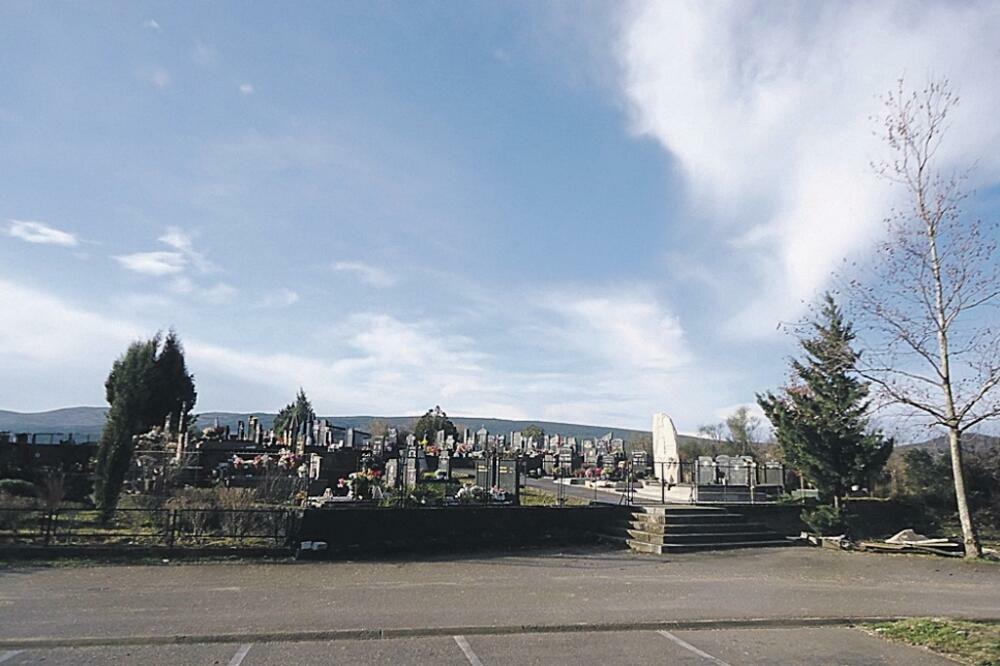 Groblje Brdišta u Tivtu, Foto: Siniša Luković