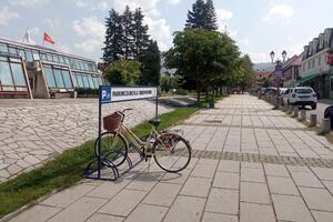 Novi parkinzi za bicikla širom Kolašina