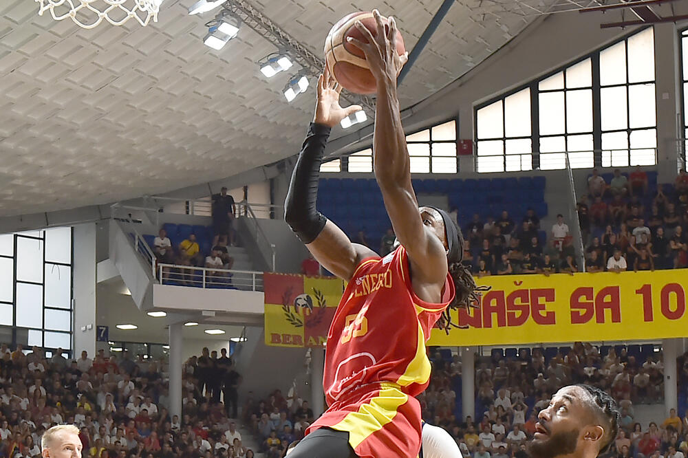 Pokazao da može da &ldquo;uskoči u patike&rdquo; Nikole Ivanovića: Kendrik Peri na utakmici sa BiH, Foto: KSCG