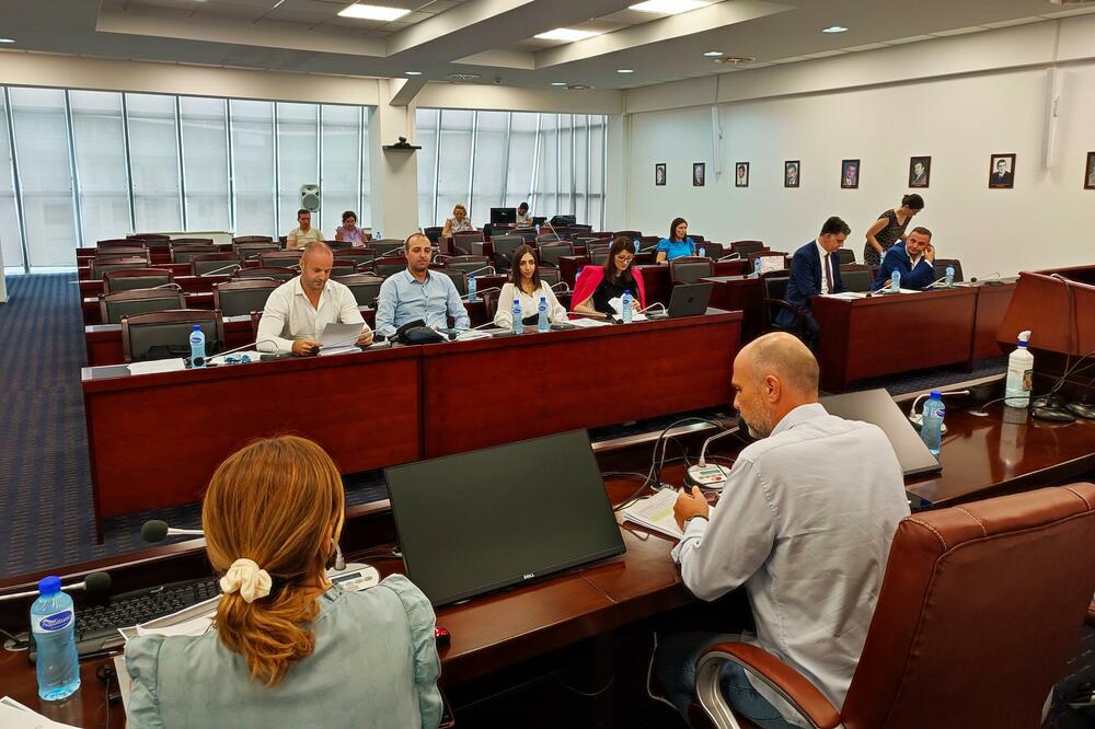 Tivat, ilustracija, Foto: Siniša Luković