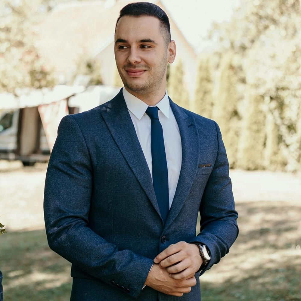 Postoji i politička dimenzija: Perović