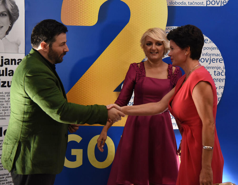 <p>Nezavisni dnevnik Vijesti 1. septembra obilježio je 25 godina postojanja. Tom prilikom organizovana je proslava</p>