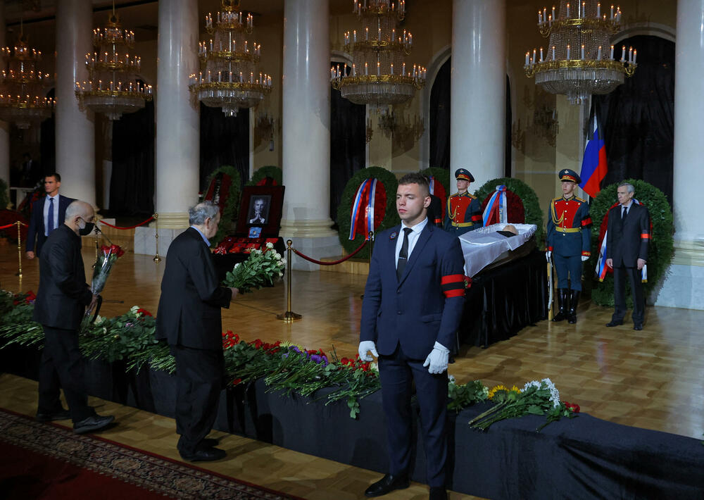 <p>Da je sahrana Gorbačova bila proglašena za državnu sahranu, Putin bi morao da prisustvuje i Moskva bi morala da pozove strane vođe a, kako izgleda, ona je bila nevoljna da to učini zbog rastućih tenzije sa Zapadom poslije invazije na Ukrajinu</p>