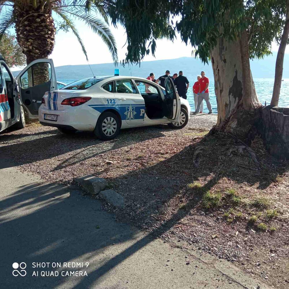 <p>Prema nezvaničnim informacijama, na glavi preminule žene primjetna je veća rana</p>