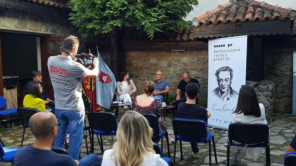 Ratkovićeve večeri poezije