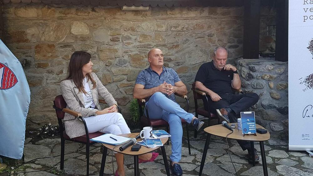 Ratkovićeve večeri poezije