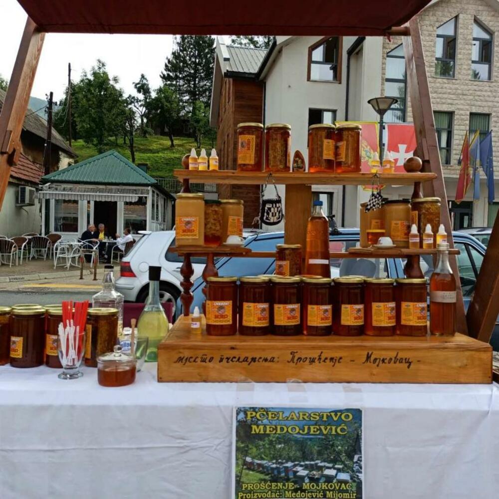 <p>Prema riječima predsjednika Opštine Mojkovac Veska Delića, poljoprivreda i proizvodnja zdrave hrane treba da budu jedna od smjernica razvoja Mojkovca</p>