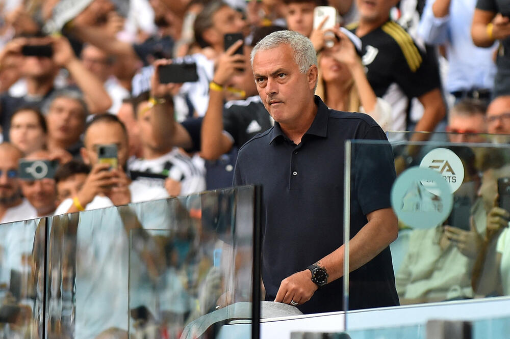 Murinjo će gledati sa tribina neku od utakmica Serije A ovog vikenda, Foto: Reuters