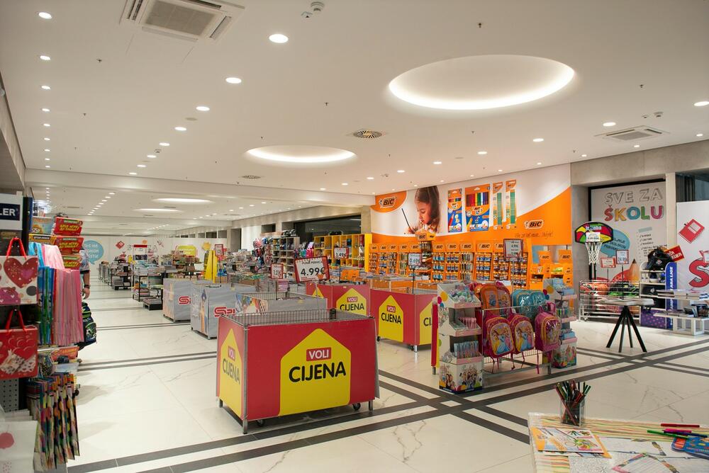 <p>Nova školska godina je i zvanično počela, a kompanija Voli vam želi da u njoj steknete pregršt znanja i drugara</p>